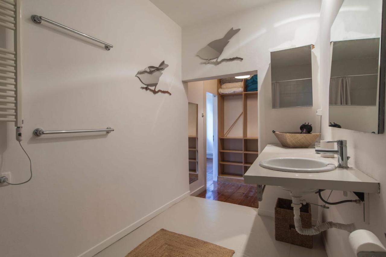 Lovelystay - Chiado 2 Bedroom Charm! Lisbona Esterno foto