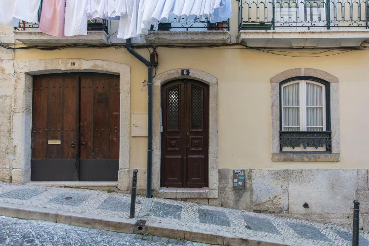 Lovelystay - Chiado 2 Bedroom Charm! Lisbona Esterno foto